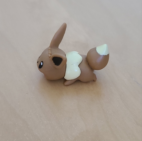 Pokémon Eevee Cable Protector - Picture 3 of 6